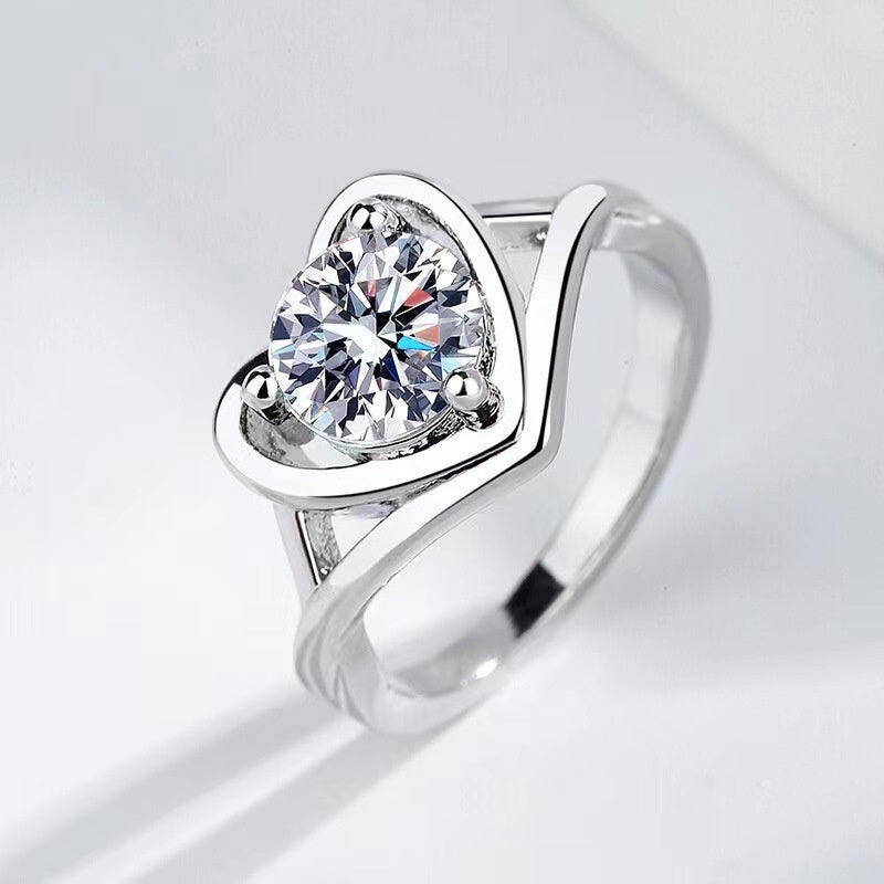 1 Karat Moissanite Ring Four-claw Female Ring Live Mouth