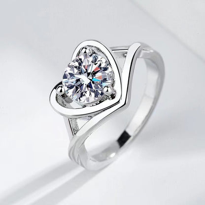 1 Karat Moissanite Ring Four-claw Female Ring Live Mouth